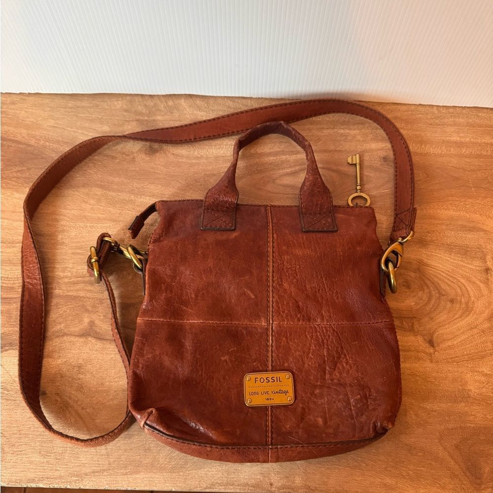 FOSSIL Handbag Shoulder Bag Brown Leather Vintage Minimalist Zip Close Neutral